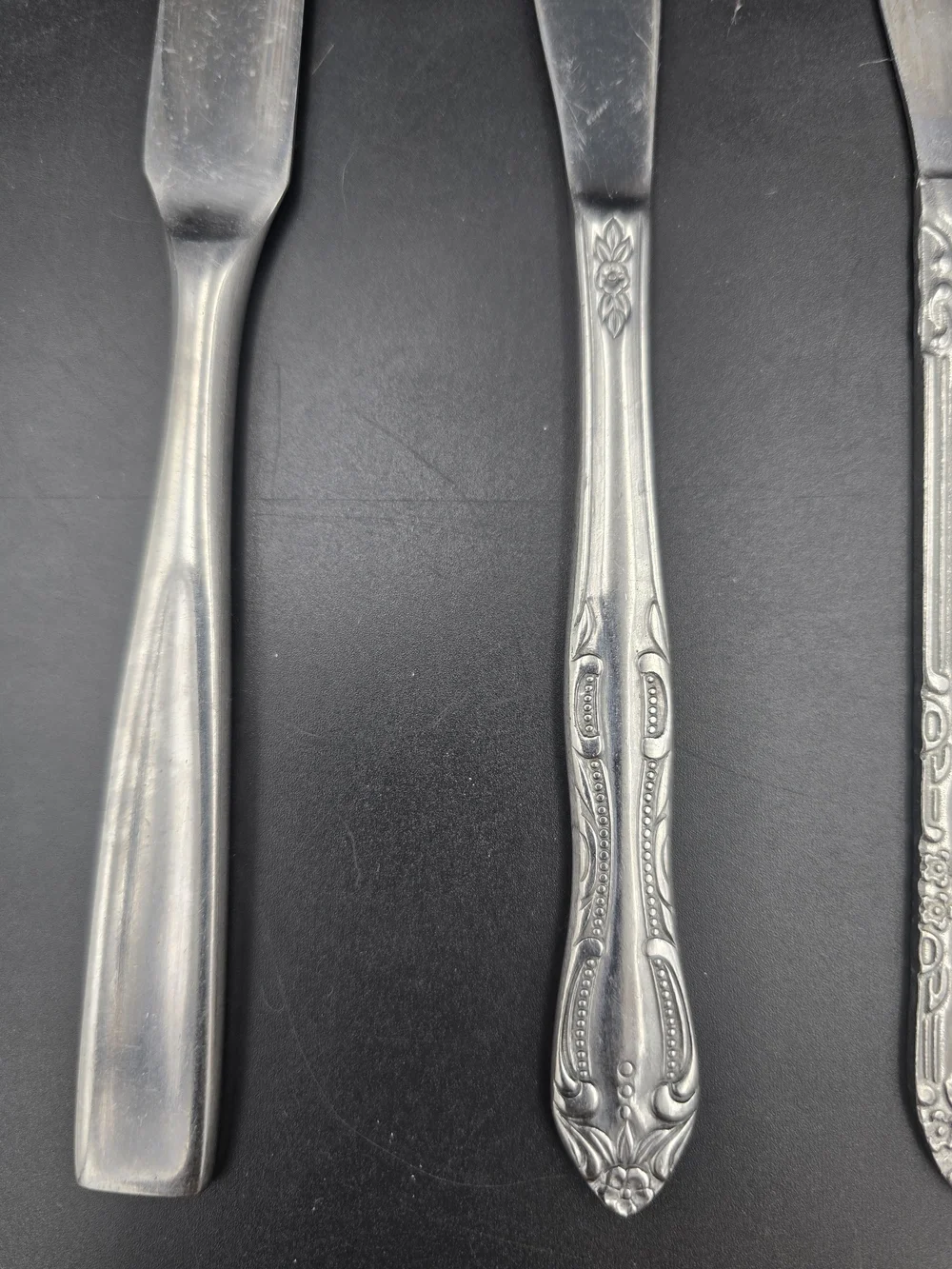 Stainless Steel Dinner Knives - Silver Finish (Set of 4)